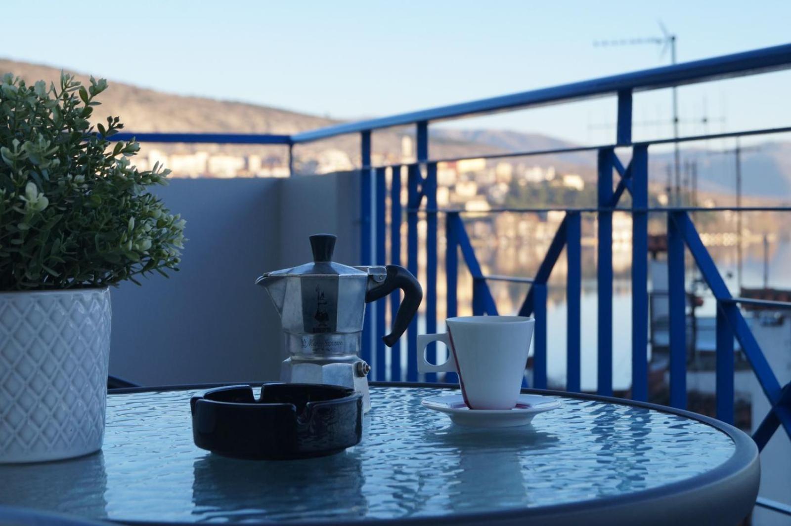 Daphne Luxury Apartment Kastoria Ngoại thất bức ảnh