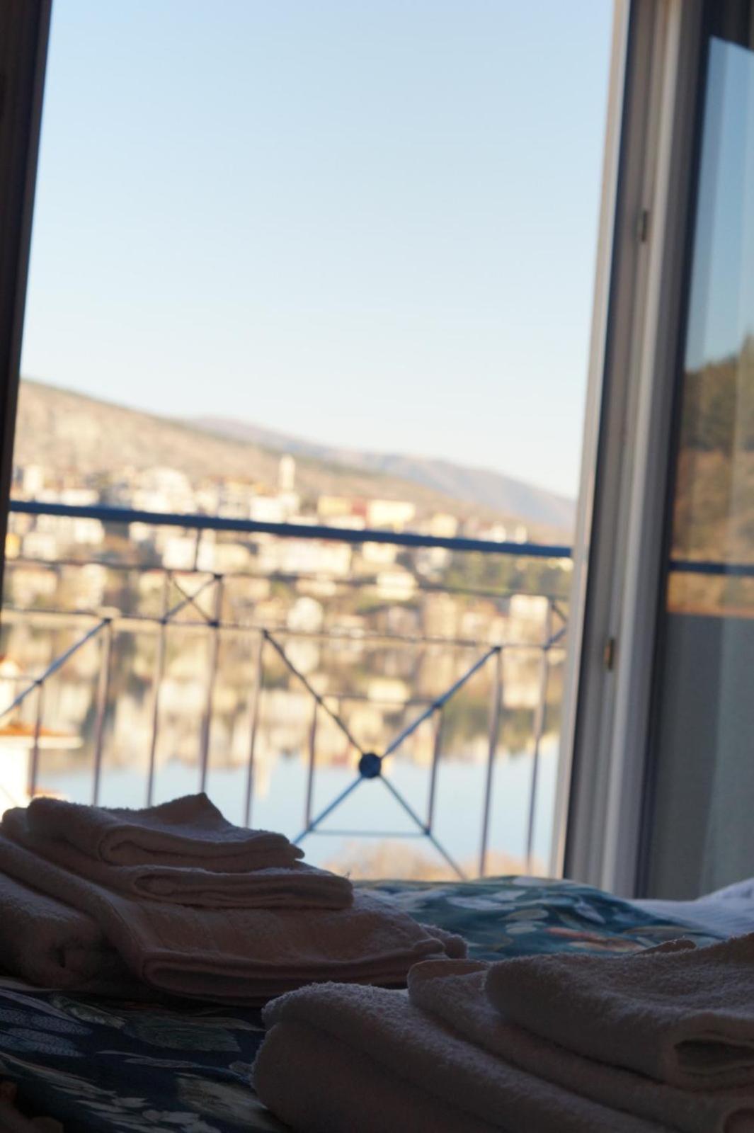 Daphne Luxury Apartment Kastoria Ngoại thất bức ảnh