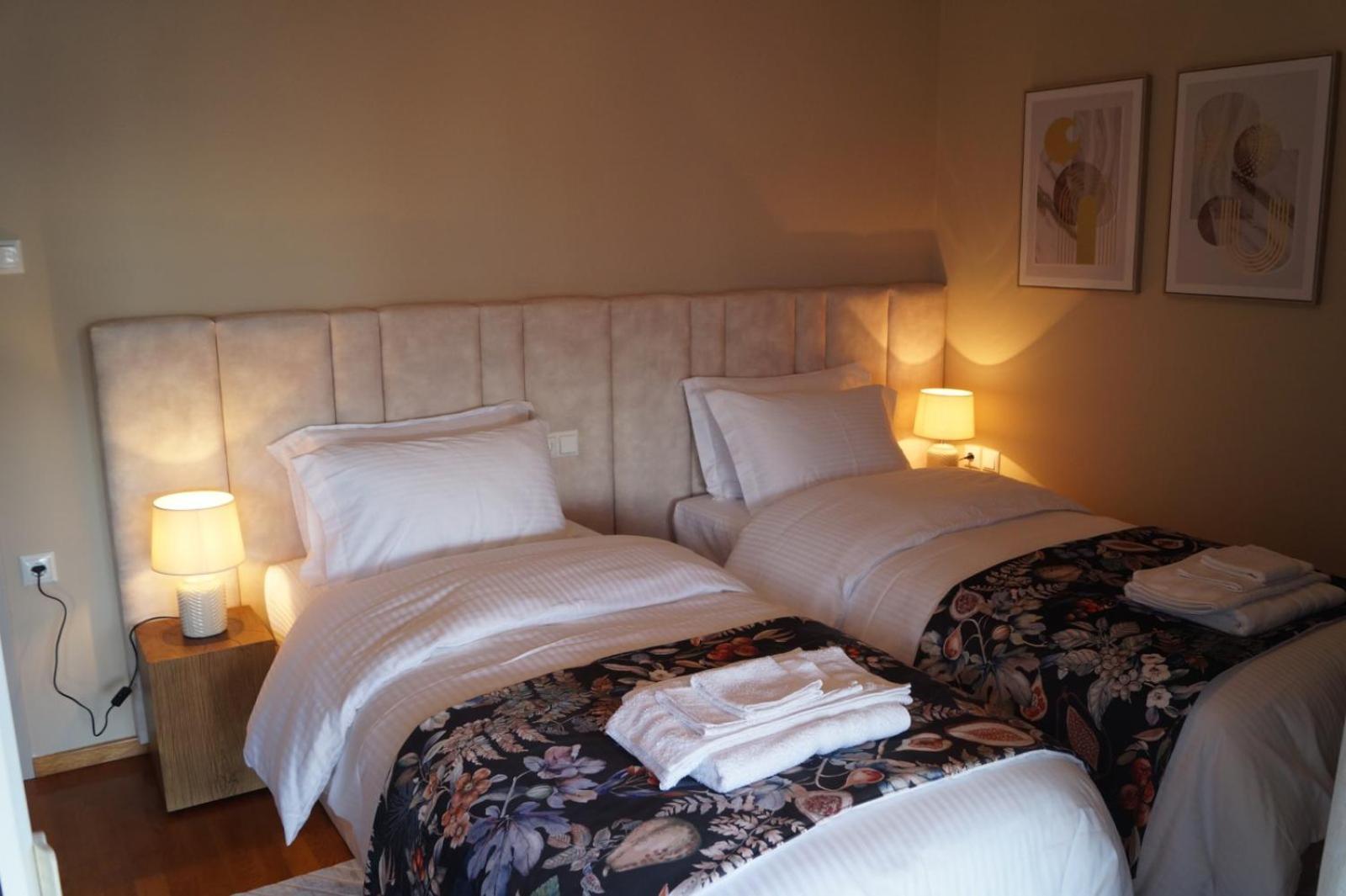 Daphne Luxury Apartment Kastoria Ngoại thất bức ảnh